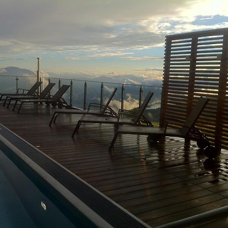 Alpinhotel Pacheiner Трефен Екстериор снимка