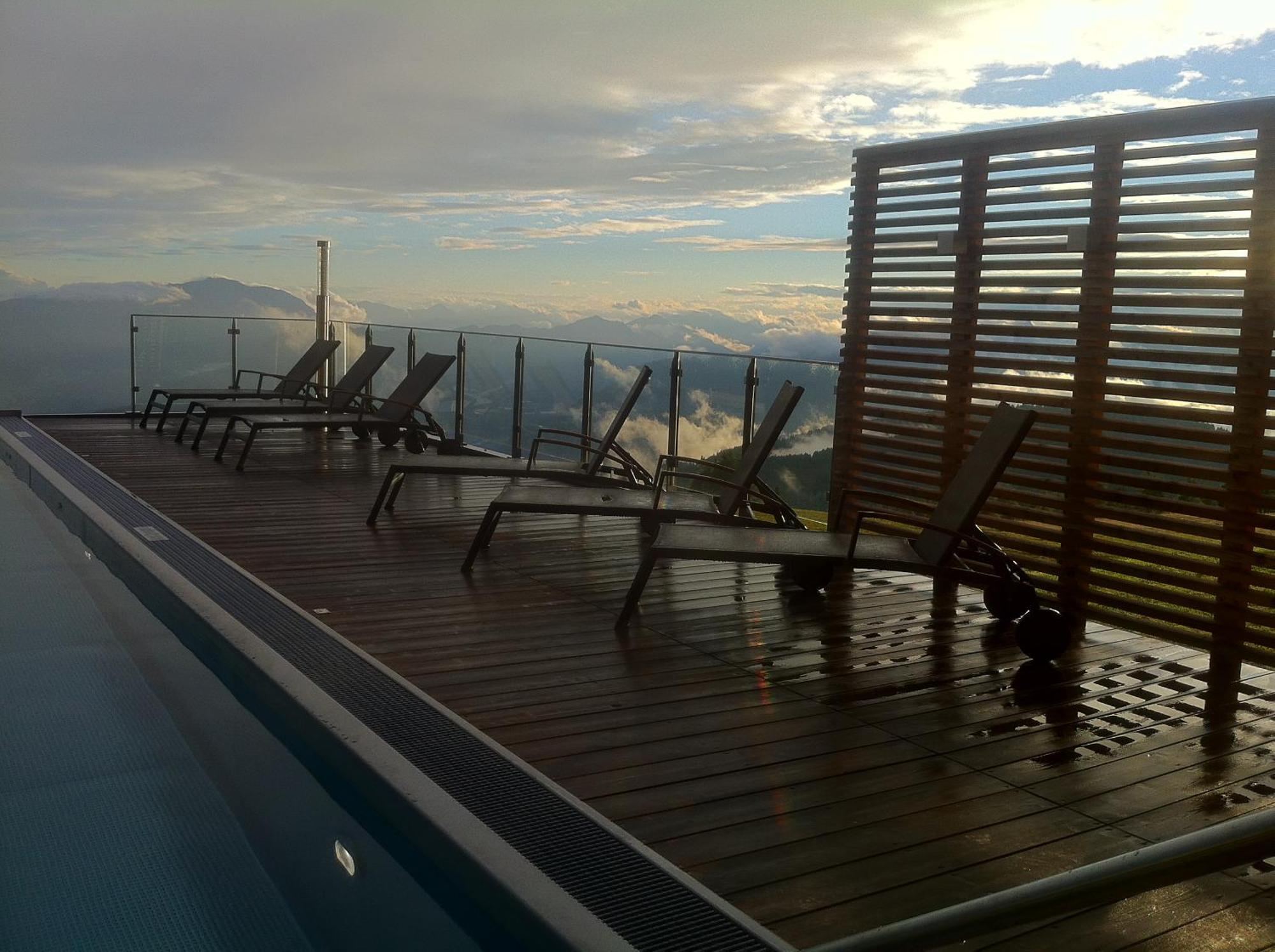Alpinhotel Pacheiner Трефен Екстериор снимка