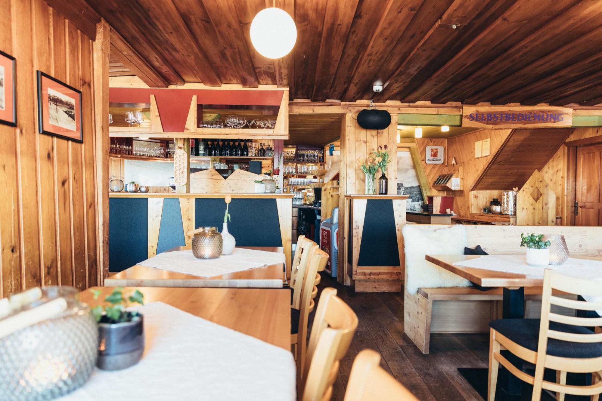 Alpinhotel Pacheiner Трефен Екстериор снимка