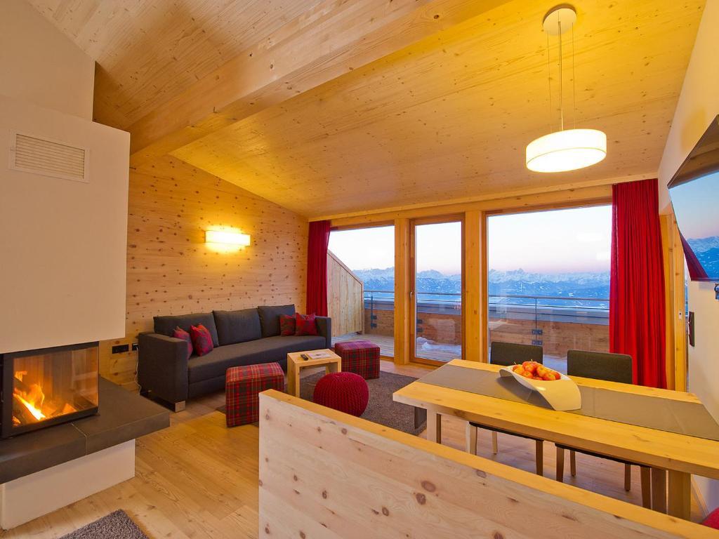 Alpinhotel Pacheiner Трефен Екстериор снимка