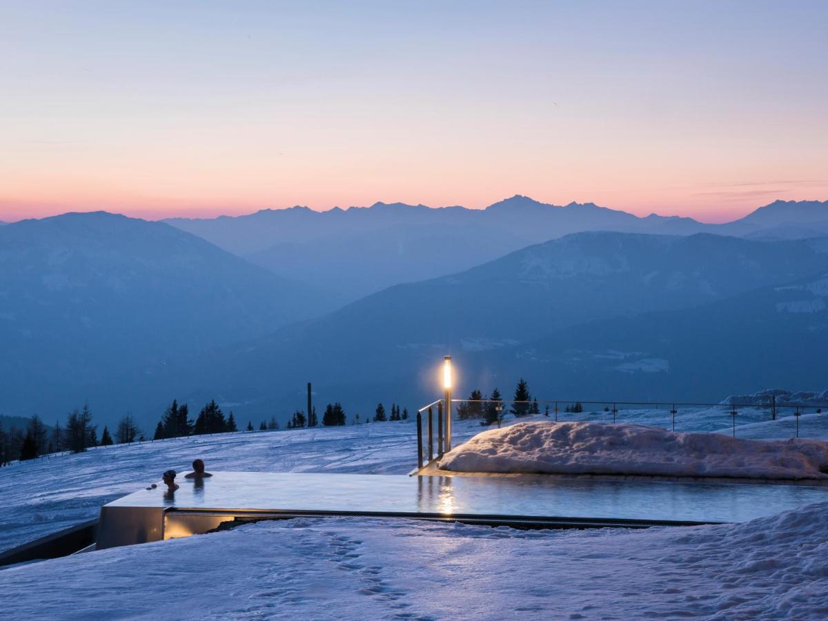 Alpinhotel Pacheiner Трефен Екстериор снимка