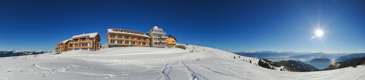 Alpinhotel Pacheiner Трефен Екстериор снимка